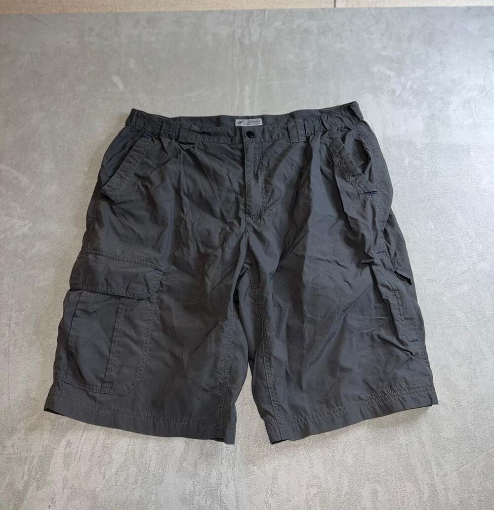 Columbia Field Gear Cargo Shorts Size L Gray Nylon Omni-Shield Hiking